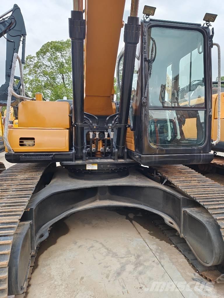 Sany SY 215 C Гусеничные экскаваторы
