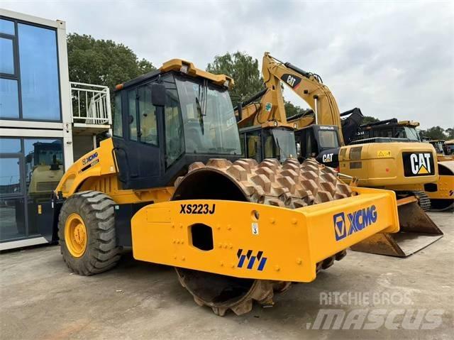 XCMG XS 223 J Грунтовые катки