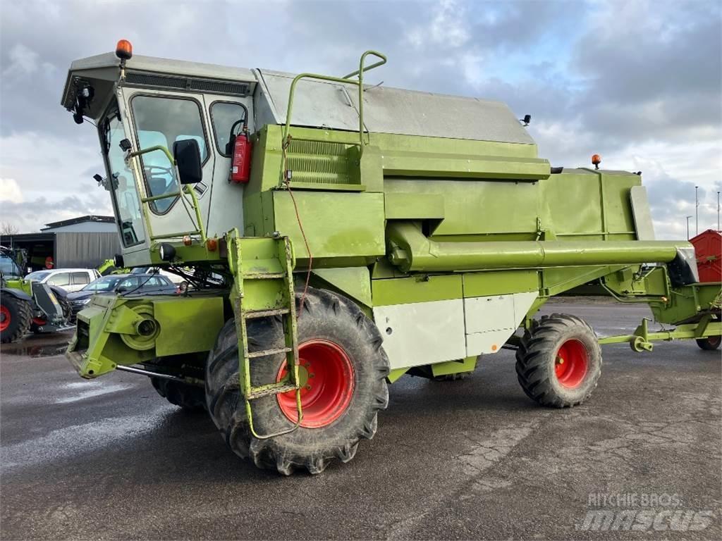 CLAAS Dominator 96 Зерноуборочные комбайны