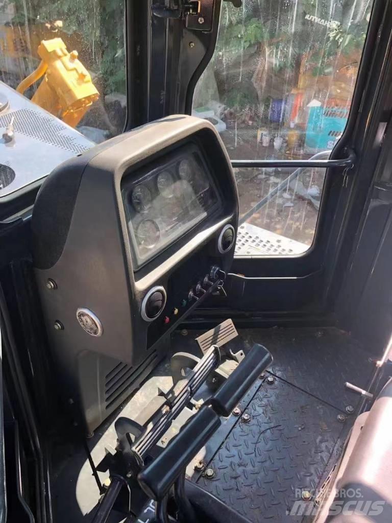 Shantui SD 22 Гусеничные бульдозеры