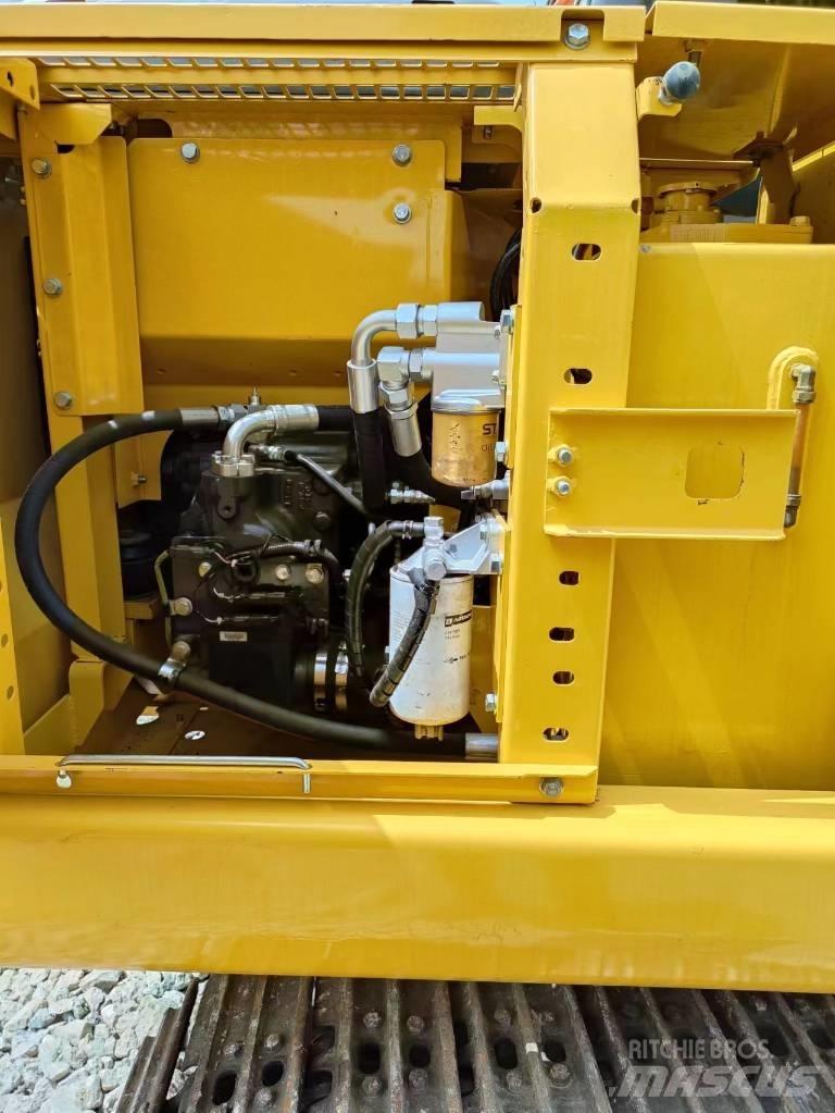 Komatsu PC 110 Малые экскаваторы 7т-12т