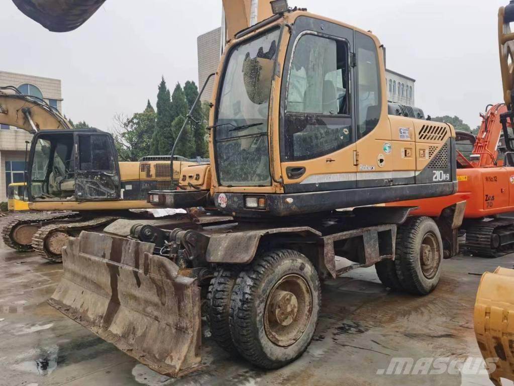 Hyundai R210W-9 Колёсные экскаваторы
