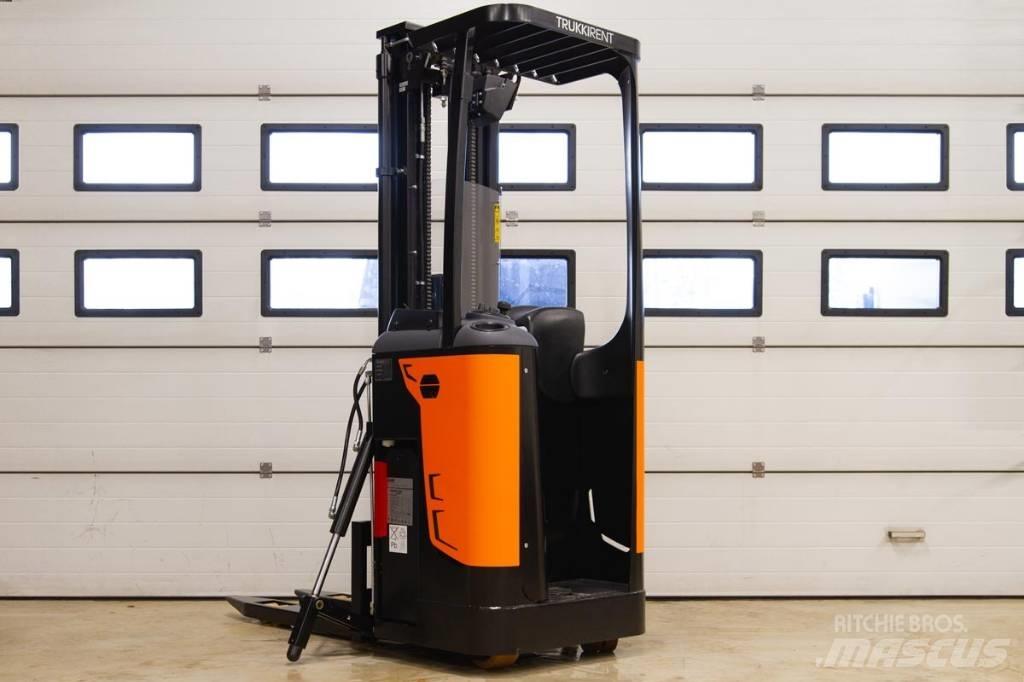 Rocla SST 16 AC Самоходные электроштабелёры