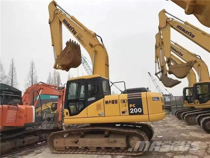 Komatsu PC 200-7 Гусеничные экскаваторы