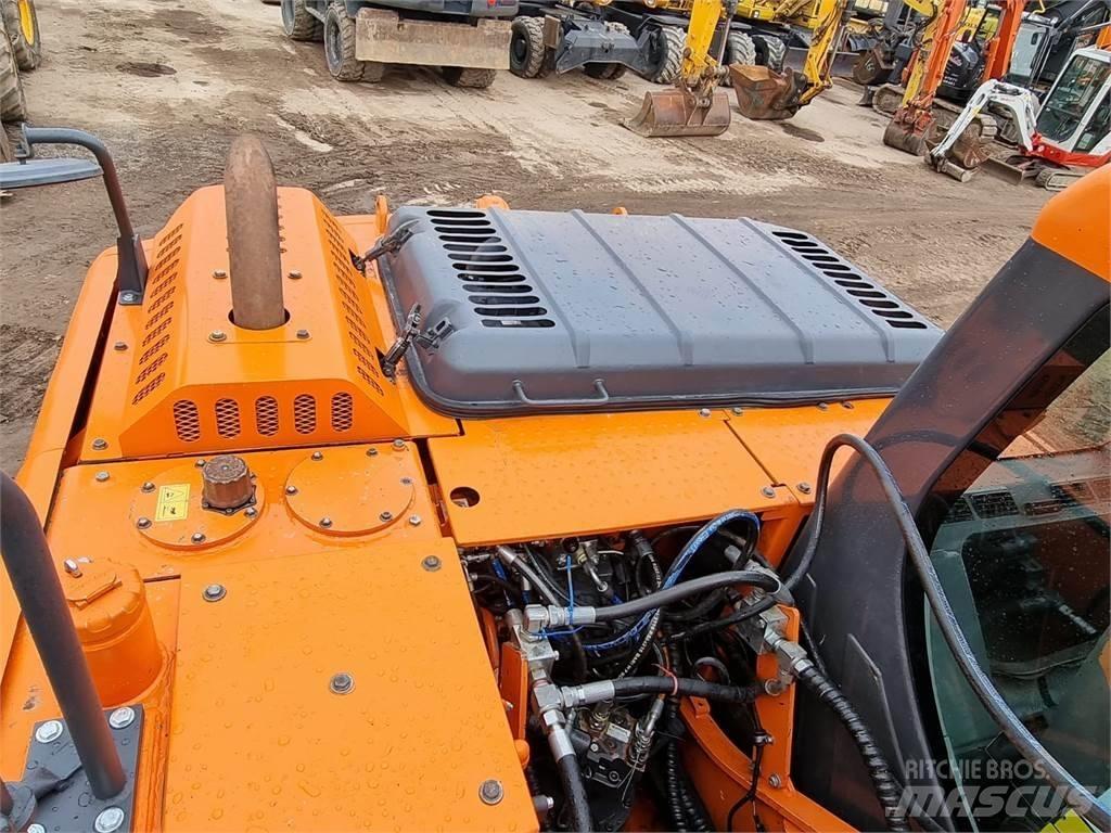 Doosan DX 140 LC-3 Гусеничные экскаваторы