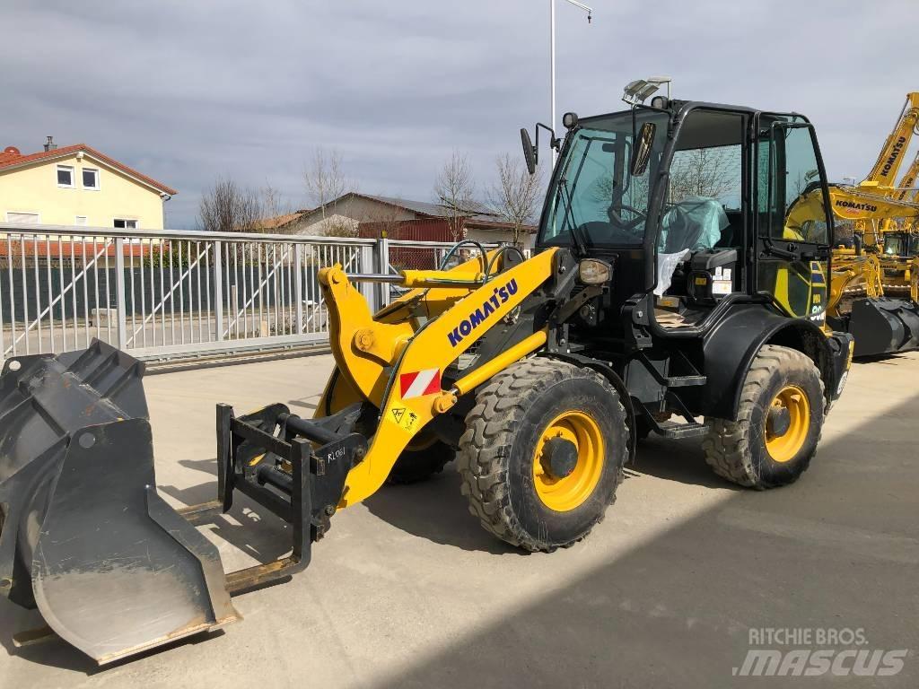 Komatsu WA80M-8 Малые погрузчики