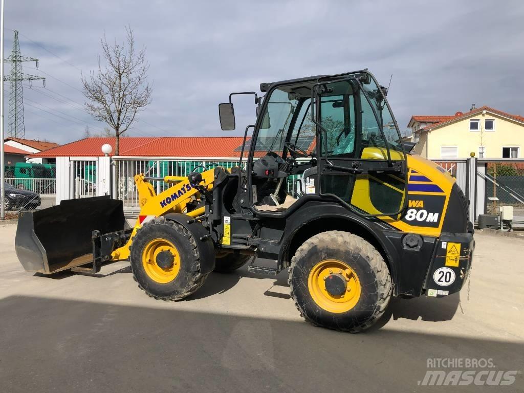 Komatsu WA80M-8 Малые погрузчики