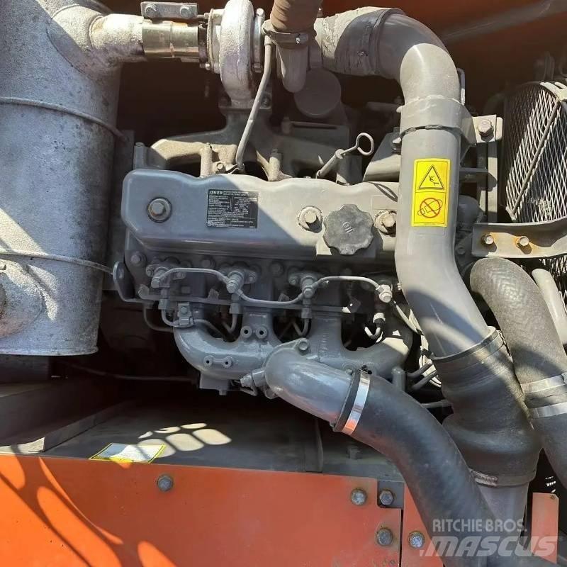 Hitachi ZX 160 Гусеничные экскаваторы