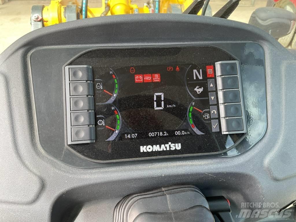 Komatsu WA80M-8 Фронтальные погрузчики