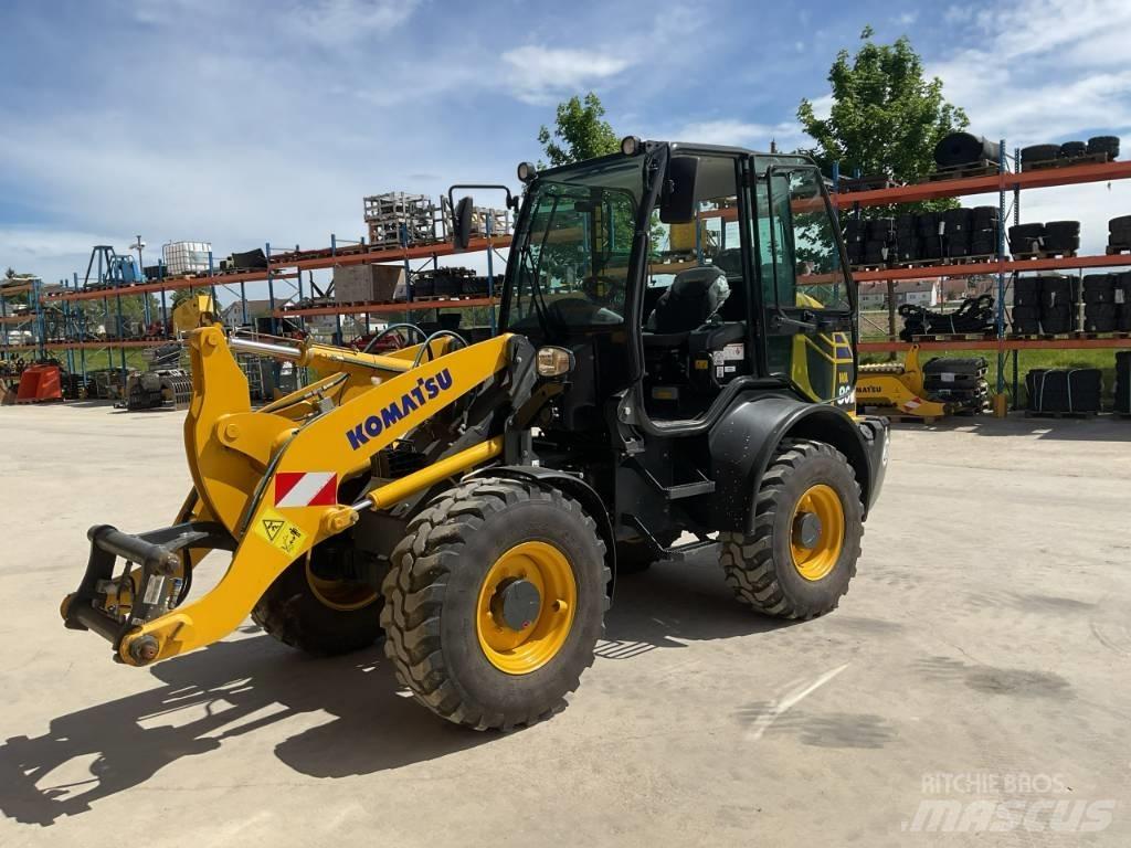 Komatsu WA80M-8 Фронтальные погрузчики