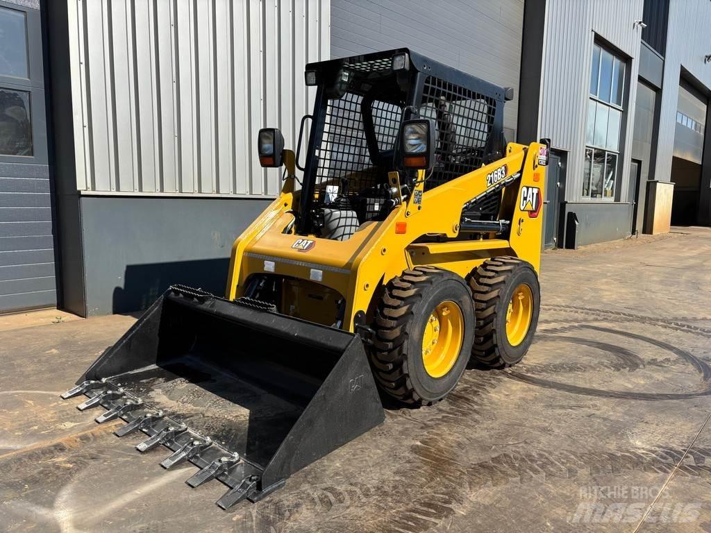 CAT 216B3 Фронтальные погрузчики