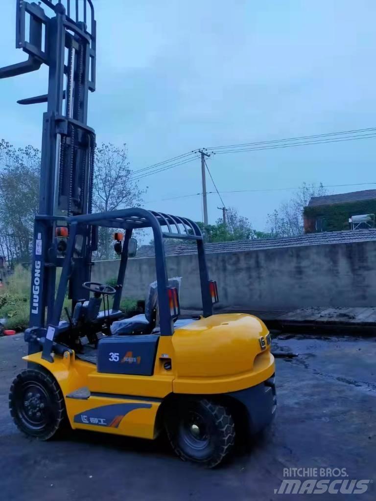 LiuGong CPC 35 Дизельные погрузчики