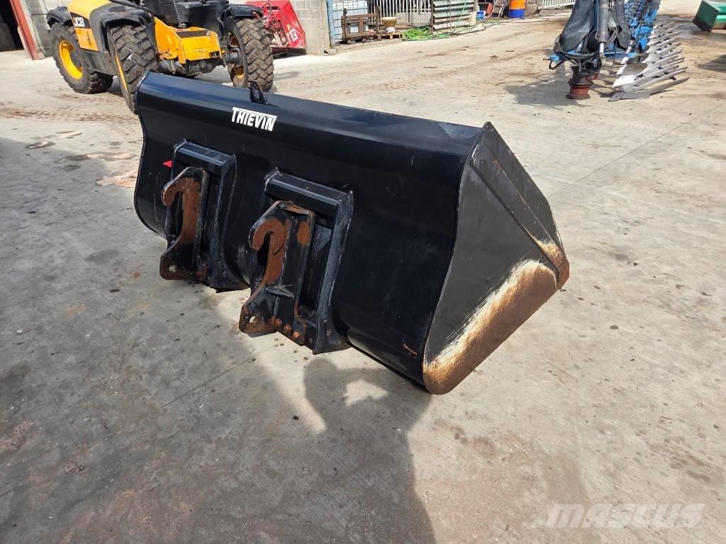 JLG 2450 / 2400 Навесные фронтальные погрузчики