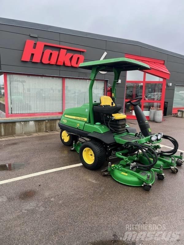 John Deere 7400A Грубые косилки