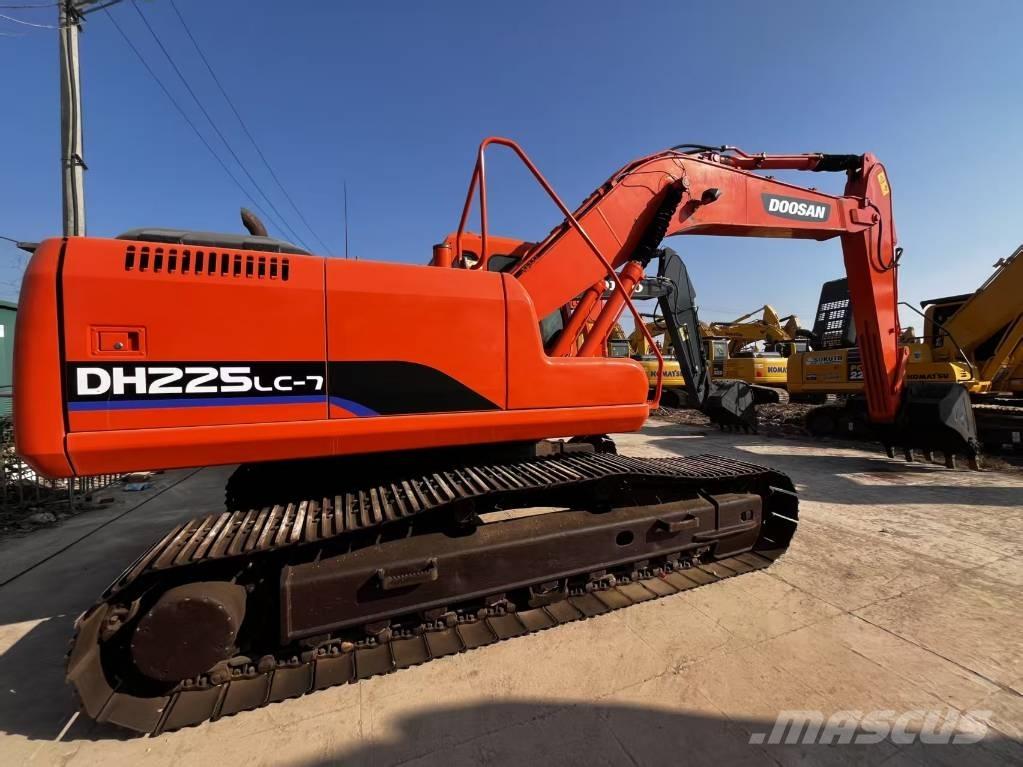 Doosan DH 225 LC-7 Гусеничные экскаваторы