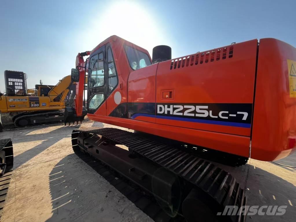 Doosan DH 225 LC-7 Гусеничные экскаваторы