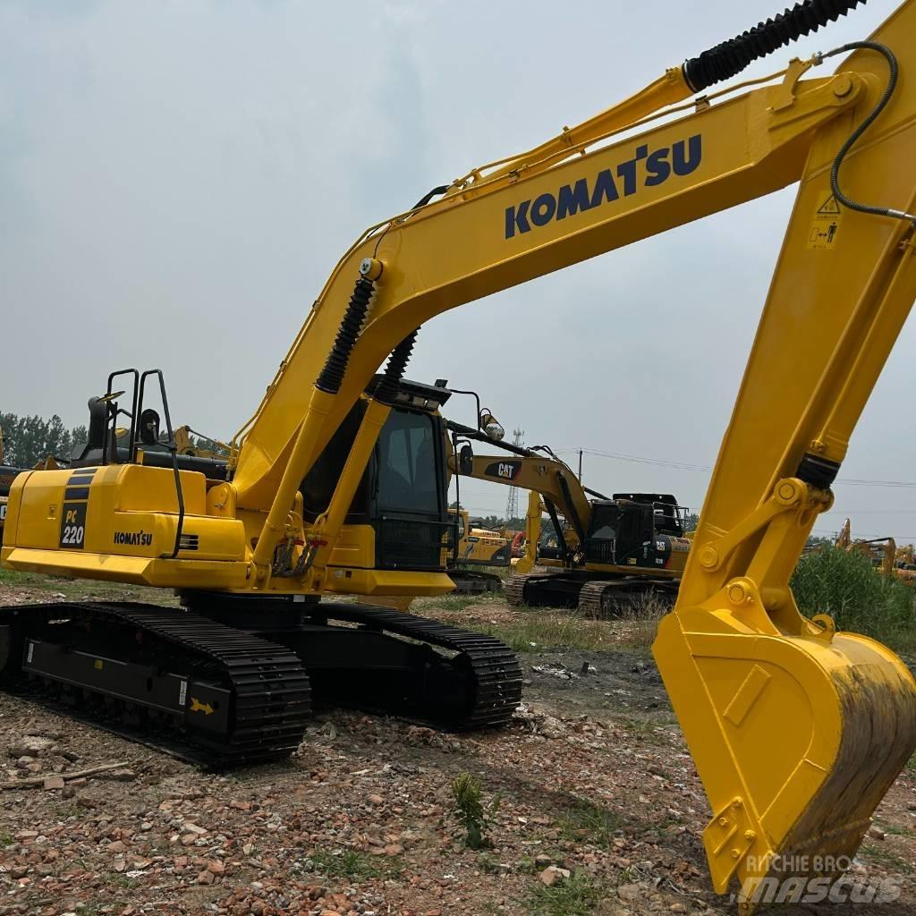 Komatsu 220-8 Гусеничные экскаваторы