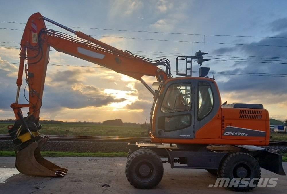 Doosan DX 170 W Колёсные экскаваторы