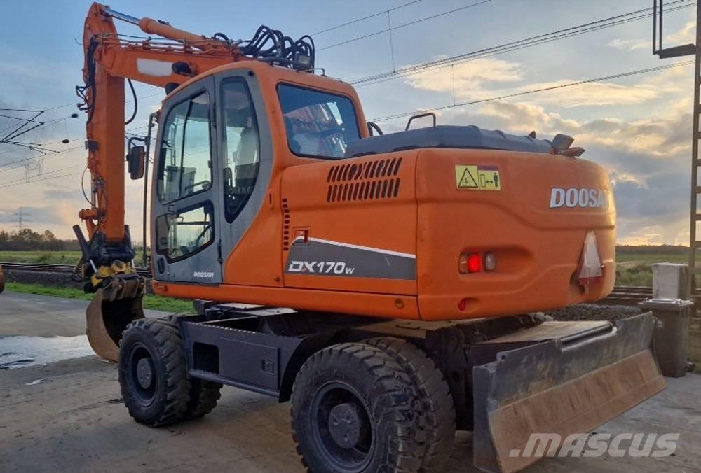 Doosan DX 170 W Колёсные экскаваторы