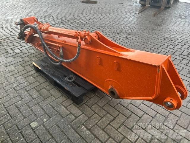Hitachi ZX 135 Гусеничные экскаваторы