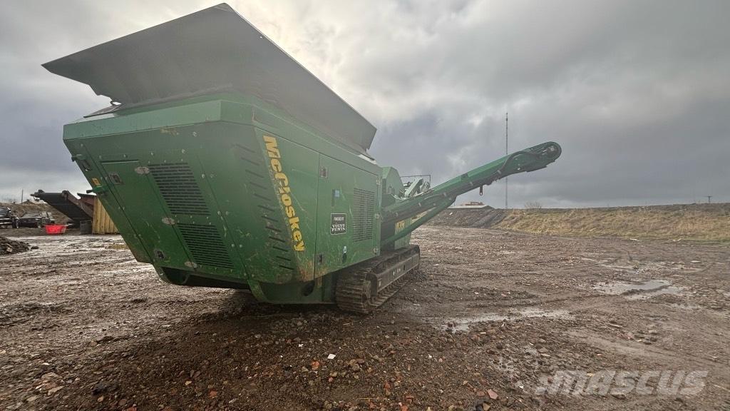 McCloskey J35 Мобильные дробилки