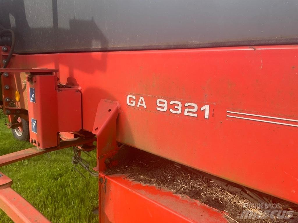 Kuhn Ga 9321 Грабли-ворошилки