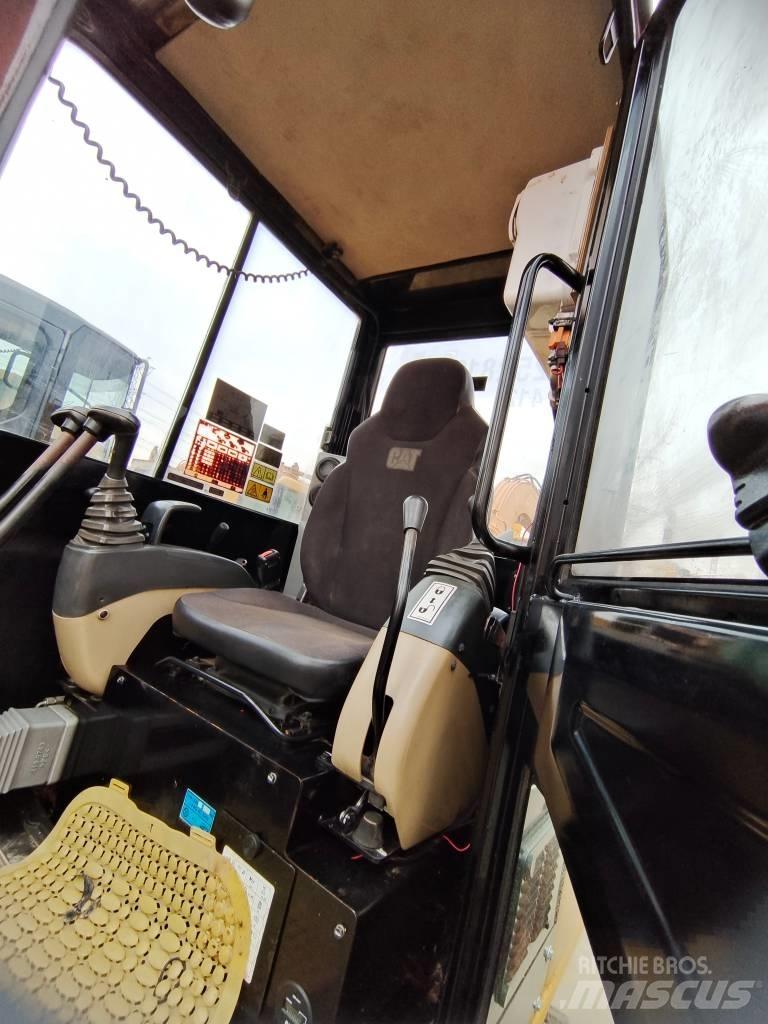 CAT 305.5E Мини-экскаваторы