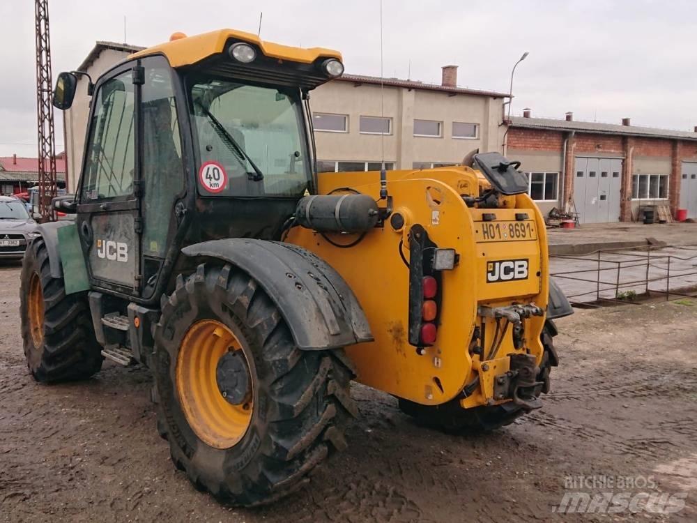 JCB 541-70 Сельскохозяйственные телескопические погрузчики