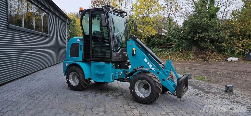 Wolf R906 Фронтальные погрузчики