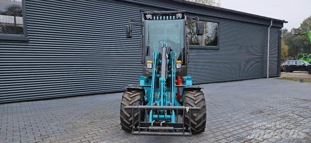 Wolf R906 Фронтальные погрузчики