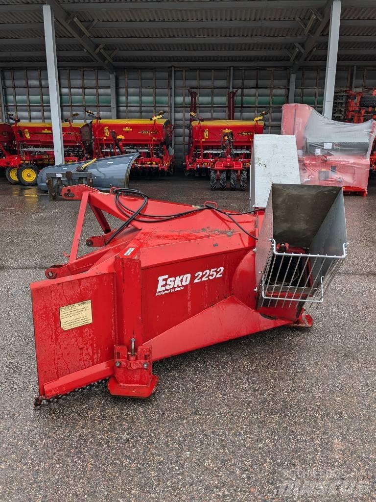 Esko 2252 Снегоуборщики