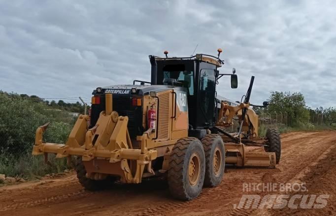 CAT 140 M Грейдеры