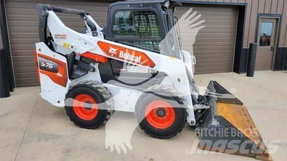 Bobcat S76 Мини-погрузчики