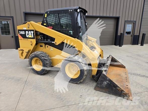 CAT 246D Мини-погрузчики