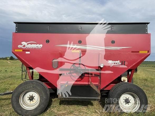 Demco 450 Прицепы перегрузчики зерна