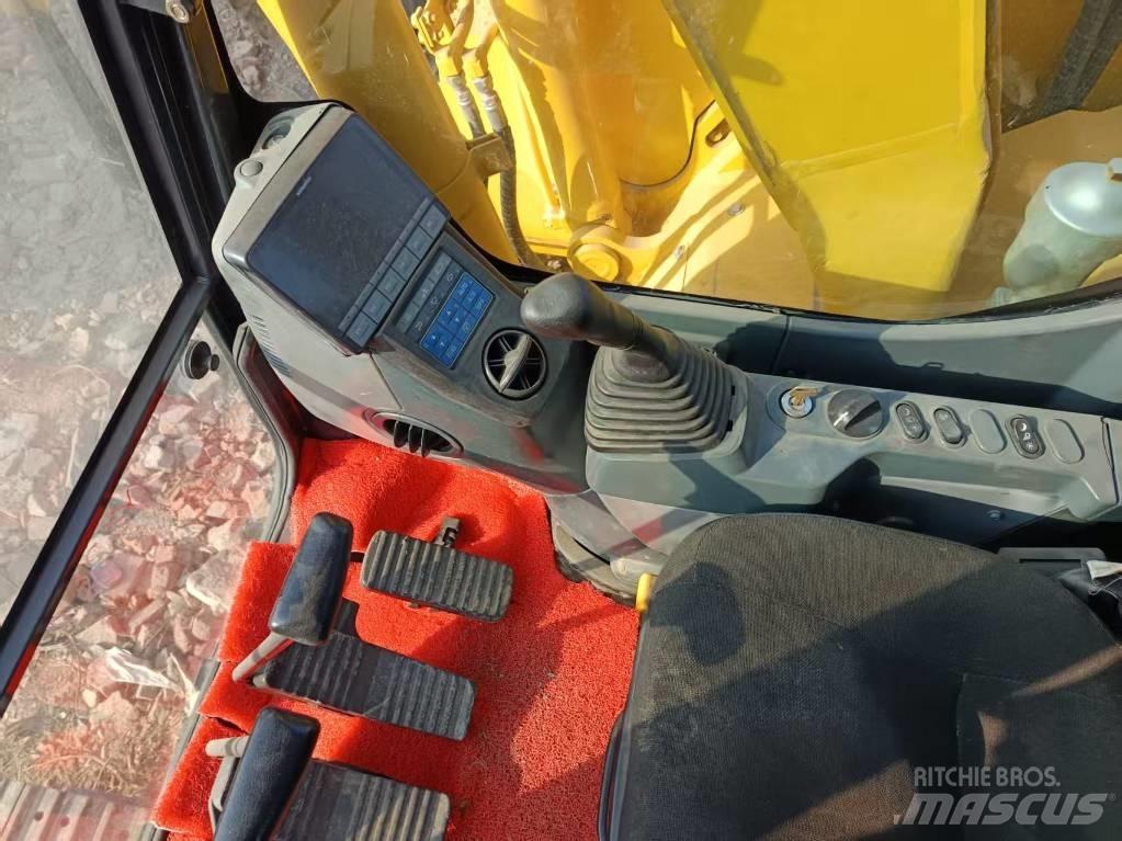 Komatsu PC138US Гусеничные экскаваторы