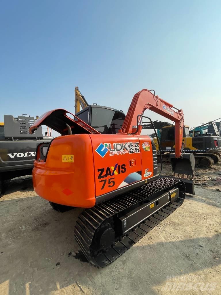 Hitachi ZX 75 Гусеничные экскаваторы