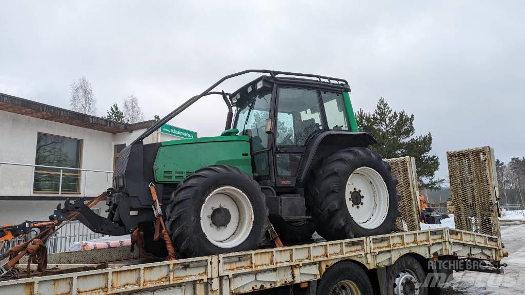 Valtra Loader Сельскохозяйственные телескопические погрузчики