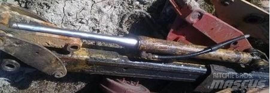 CAT 428 Lança Ходовая часть и подвеска