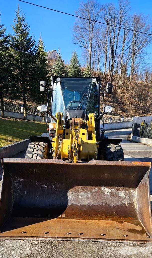 CAT 908 M Фронтальные погрузчики