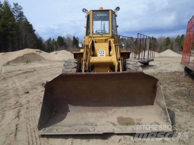 CAT 930 Фронтальные погрузчики