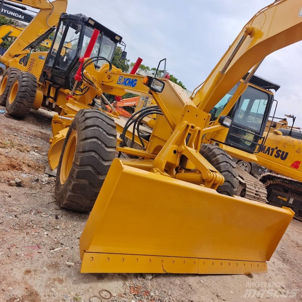 XCMG GR 215 Грейдеры