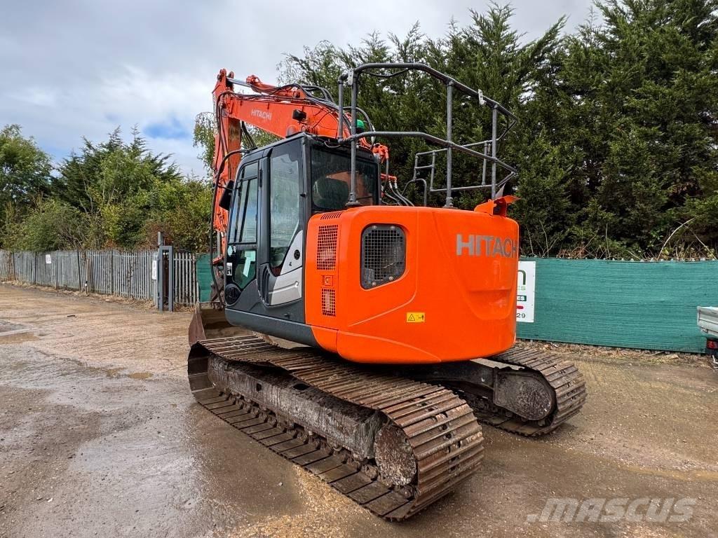 Hitachi ZX 135 US-5B Гусеничные экскаваторы