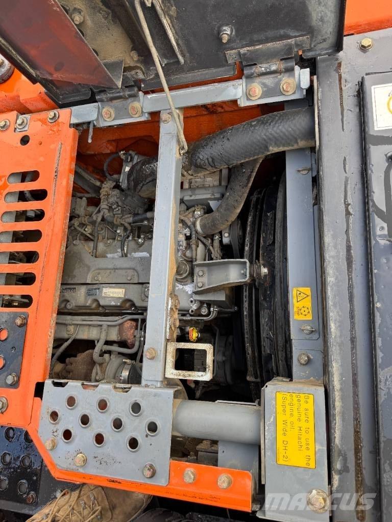 Hitachi ZX 135 US-5B Гусеничные экскаваторы