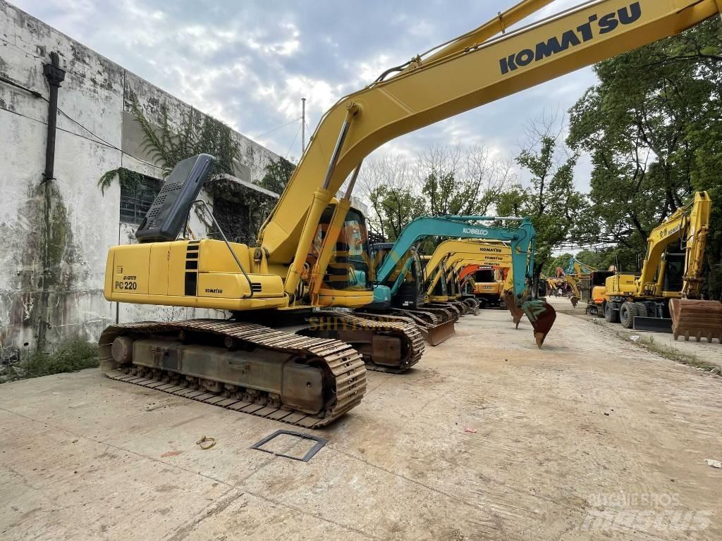 Komatsu PC 220 Гусеничные экскаваторы