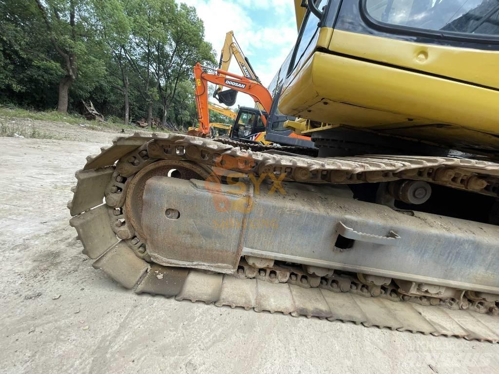 Komatsu PC 220 Гусеничные экскаваторы
