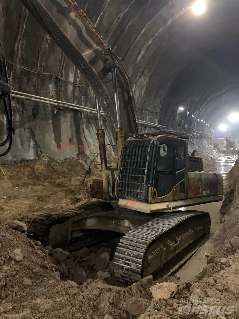 Komatsu PC450LC-8 Строительная техника - Другие