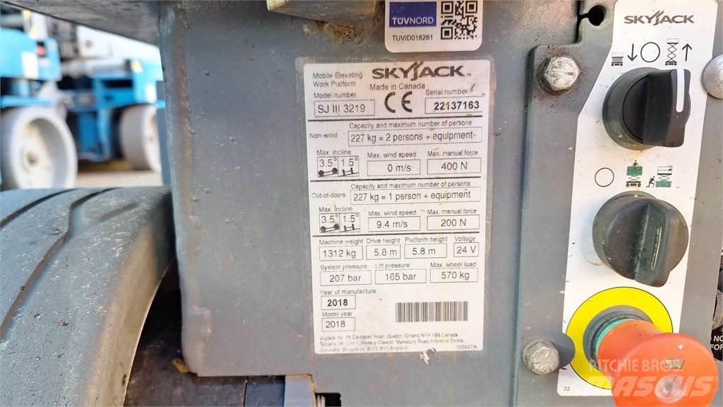 SkyJack SJIII3219 Ножничные подъемники