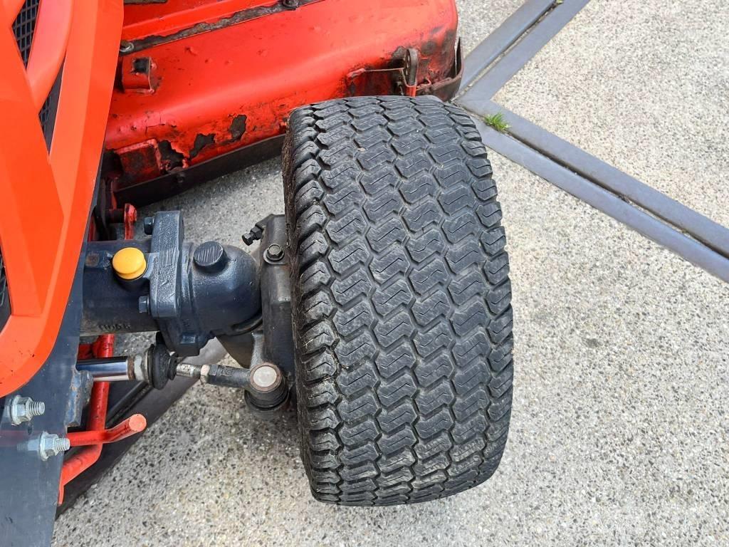 Kubota BX 2350 Коммунальные тракторы