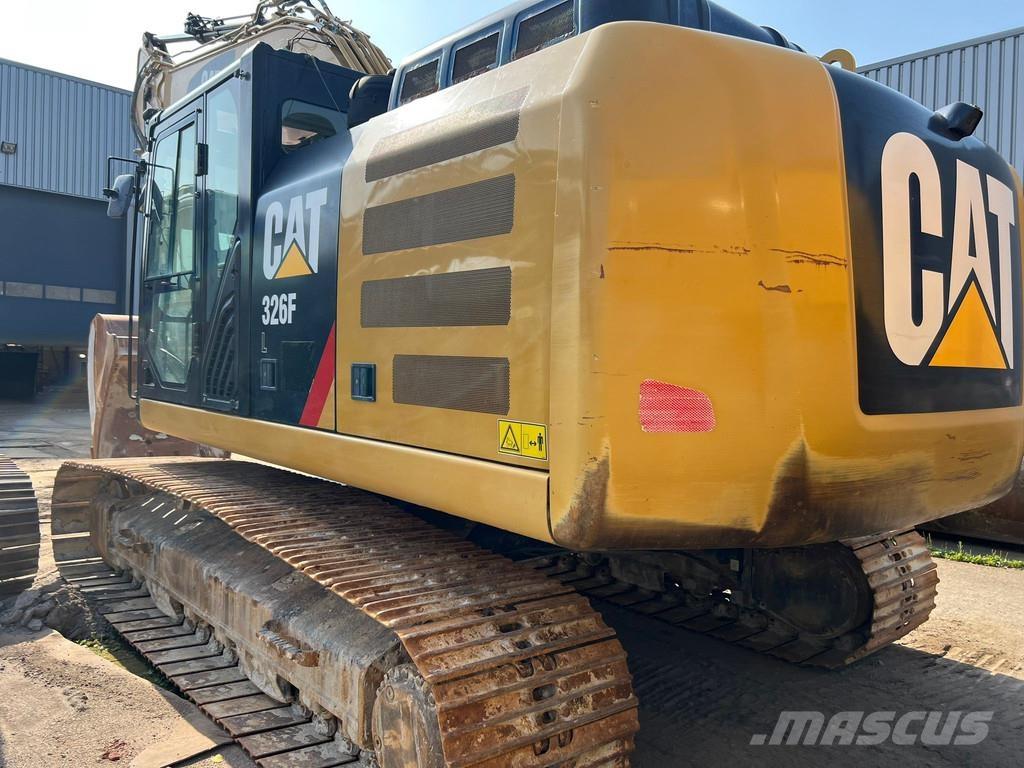 CAT 326FL Гусеничные экскаваторы